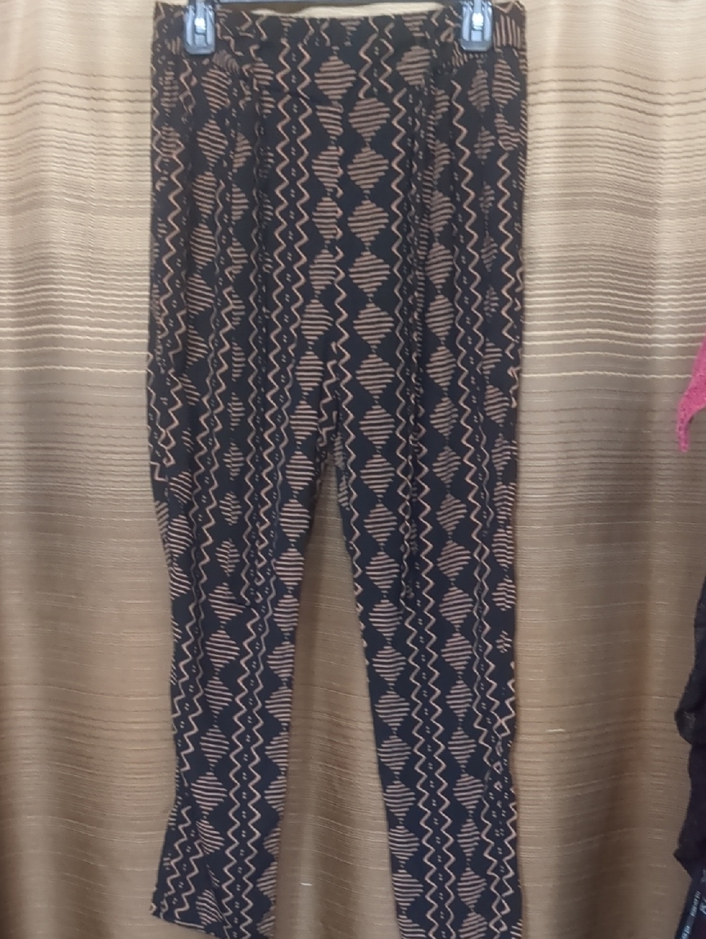 Women's Black & Tan Geometric Soft Flowy trousers